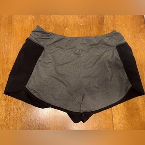 Women’s Grey and Black Reebok Athletic Shorts Size Large